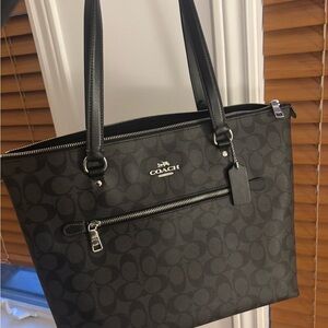 Coach Gallery Signature Tote Bag